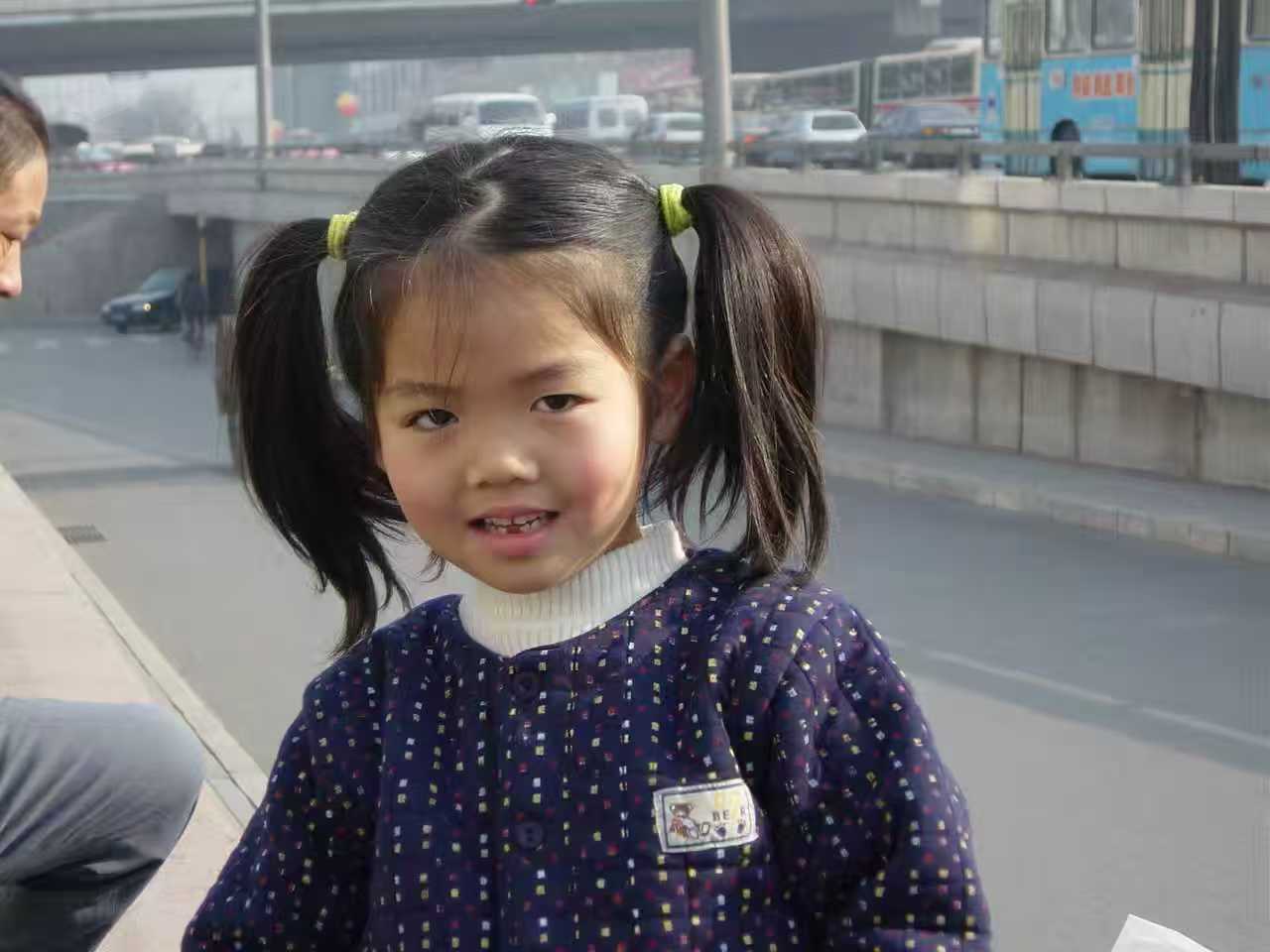 街角的光,三岁的模样